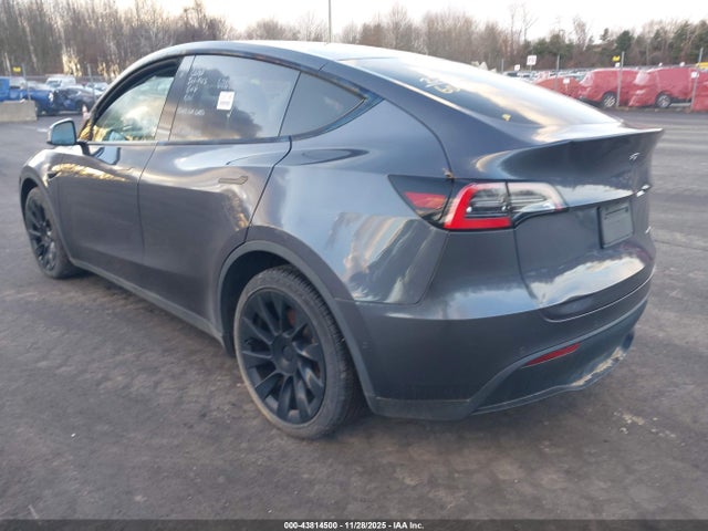 2020 TESLA MODEL Y 5YJYGDEE3LF048656 Photo 2