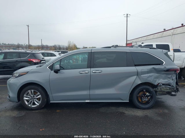 Toyota Sienna Woodland Edition 2023 5TDCSKFC2PS100984 Image 15