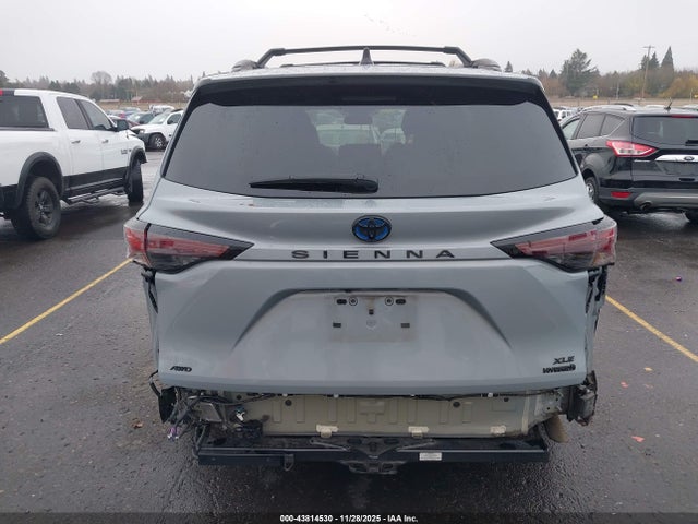 Toyota Sienna Woodland Edition 2023 5TDCSKFC2PS100984 Image 17