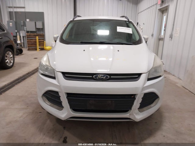 1FMCU9GX8FUC13364 Ford ESCAPE SE