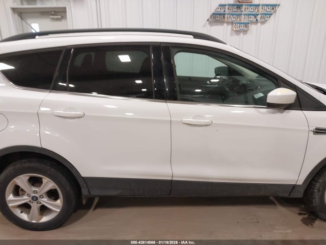 1FMCU9GX8FUC13364 Ford ESCAPE SE