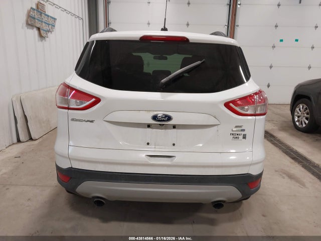 1FMCU9GX8FUC13364 Ford ESCAPE SE