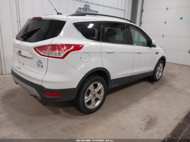 1FMCU9GX8FUC13364 Ford ESCAPE SE
