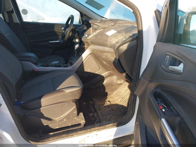 1FMCU9GX8FUC13364 Ford ESCAPE SE