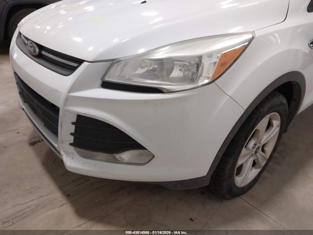 1FMCU9GX8FUC13364 Ford ESCAPE SE