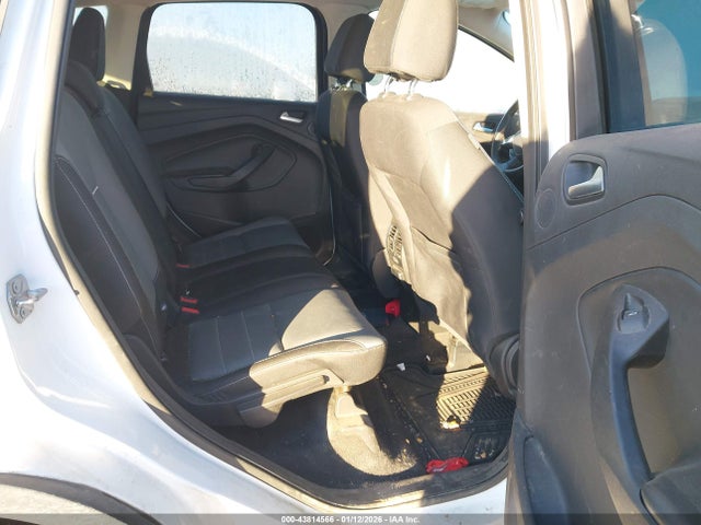 1FMCU9GX8FUC13364 Ford ESCAPE SE