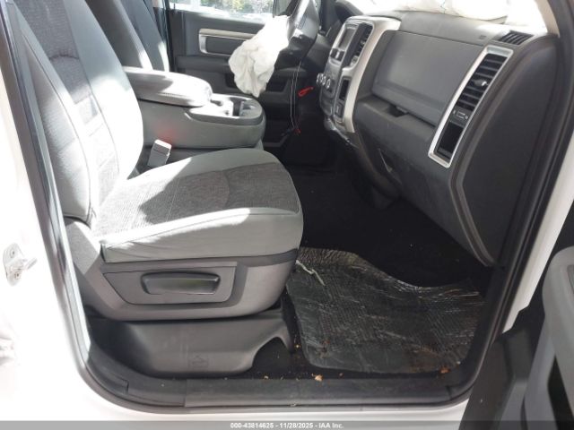 2014 RAM 1500 1C6RR6GT1ES371851 Photo 4