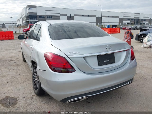 2021 MERCEDES-BENZ C 300 W1KWF8DB4MR644935 Photo 2