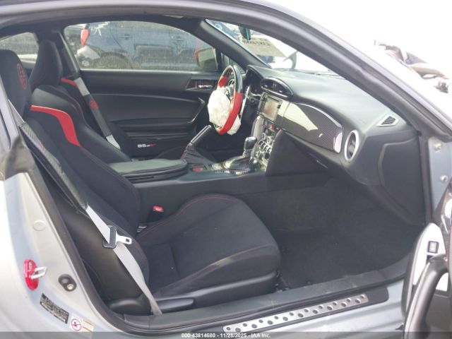 2013 SCION FR-S JF1ZNAA17D2728548 Photo 4