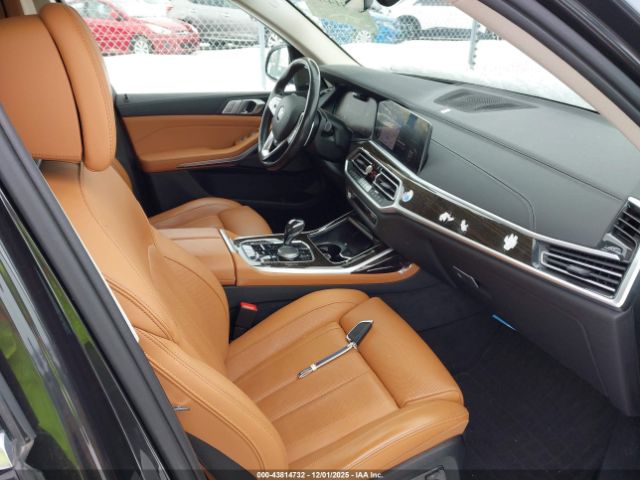 2020 BMW X7 5UXCW2C05L9A00421 Photo 4
