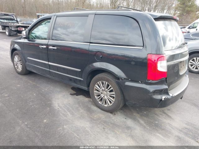 2016 CHRYSLER TOWN & COUNTRY 2C4RC1CG1GR167335 Photo 2