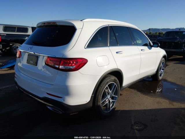 2017 MERCEDES-BENZ GLC 300 WDC0G4JB2HF167370 Photo 3