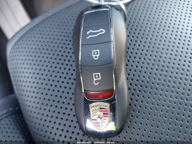 2023 PORSCHE MACAN WP1AA2A59PLB19681 Photo 10