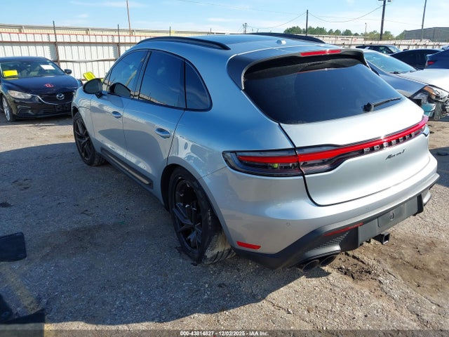 2023 PORSCHE MACAN WP1AA2A59PLB19681 Photo 2