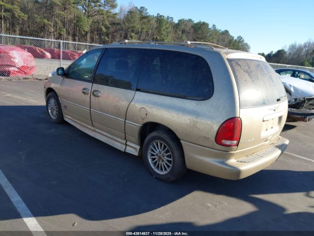 2000 CHRYSLER TOWN & COUNTRY 1C4GP64LXYB709245 Photo 2