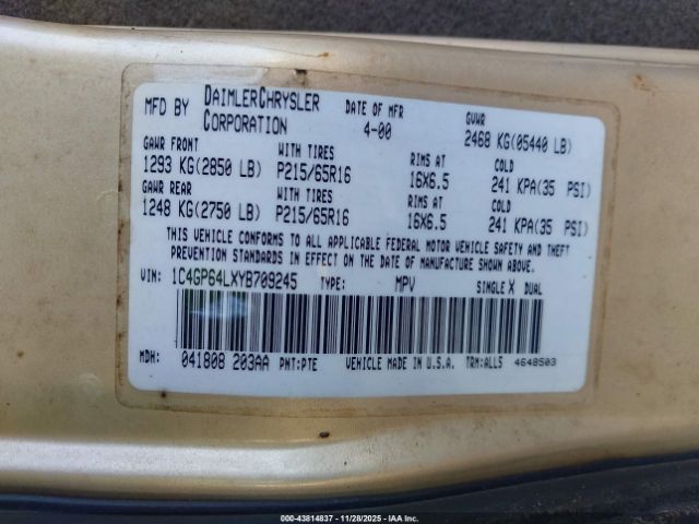 2000 CHRYSLER TOWN & COUNTRY 1C4GP64LXYB709245 Photo 8