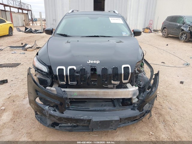 Jeep Cherokee Latitude Plus Fwd 2018 1C4PJLLB2JD621776 Image 11