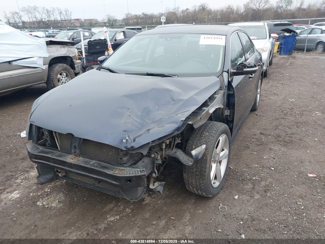 2013 VOLKSWAGEN PASSAT 1VWBP7A38DC124752 Photo 5