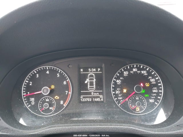 2013 VOLKSWAGEN PASSAT 1VWBP7A38DC124752 Photo 6
