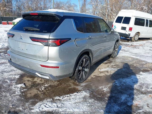 2025 MITSUBISHI OUTLANDER JA4J4VA87SZ017431 Photo 3