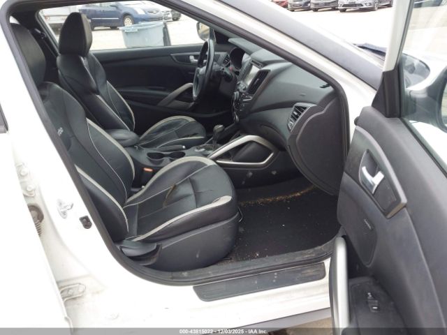 2015 HYUNDAI VELOSTER KMHTC6AE5FU234617 Photo 4