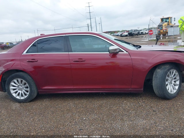 Chrysler 300 2019 2C3CCAAG0KH746084 Image 13