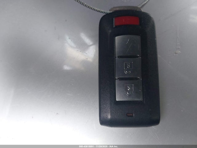 2016 MITSUBISHI OUTLANDER JA4AD3A37GZ064801 Photo 10