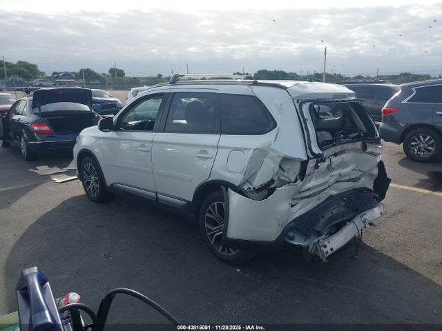 2016 MITSUBISHI OUTLANDER JA4AD3A37GZ064801 Photo 2