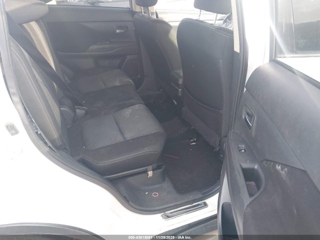 2016 MITSUBISHI OUTLANDER JA4AD3A37GZ064801 Photo 7