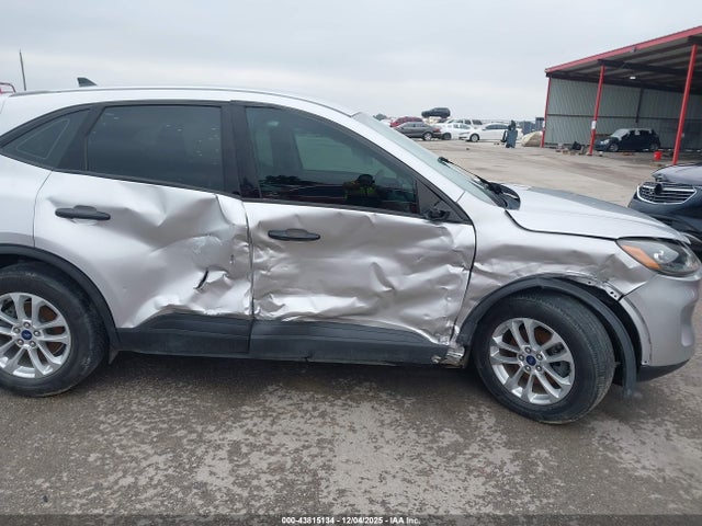1FMCU0F68LUA35701 Ford ESCAPE S
