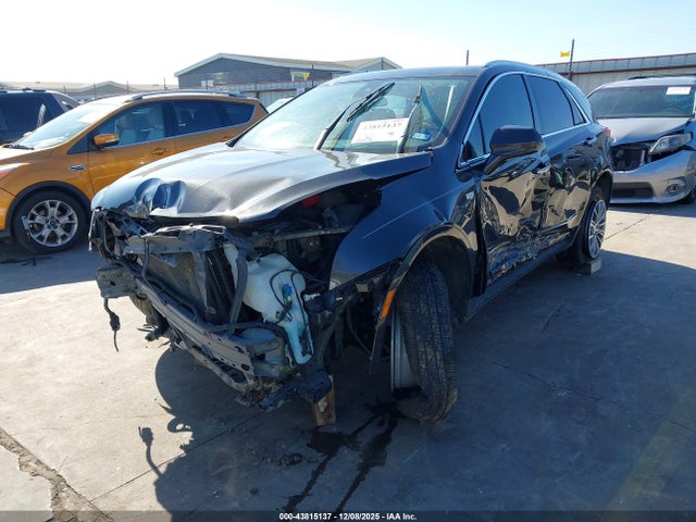 2017 CADILLAC XT5 1GYKNBRS4HZ247601 Photo 1