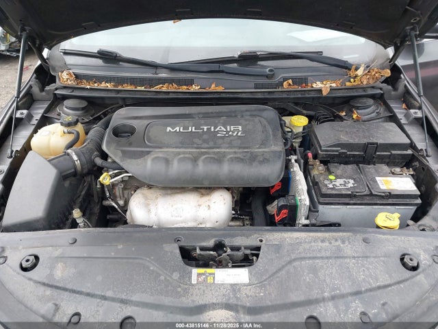 2015 Chrysler 200 Limited მანქანა იყიდება აუქციონზე, vin: 1C3CCCAB1FN682490, აუქციონის ნომერი: 43815146