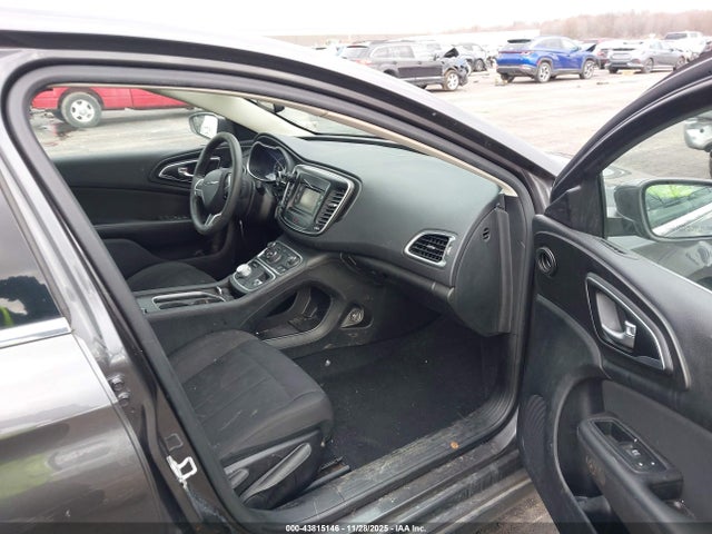 2015 Chrysler 200 Limited მანქანა იყიდება აუქციონზე, vin: 1C3CCCAB1FN682490, აუქციონის ნომერი: 43815146