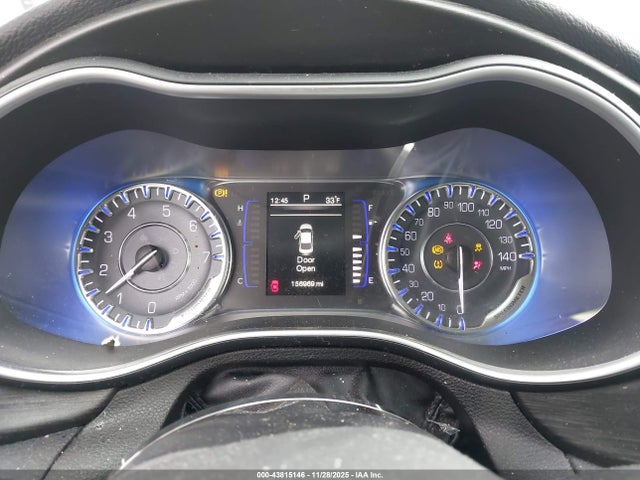 2015 Chrysler 200 Limited მანქანა იყიდება აუქციონზე, vin: 1C3CCCAB1FN682490, აუქციონის ნომერი: 43815146