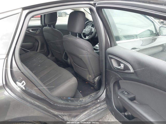 2015 Chrysler 200 Limited მანქანა იყიდება აუქციონზე, vin: 1C3CCCAB1FN682490, აუქციონის ნომერი: 43815146