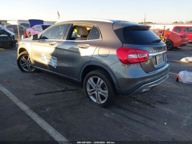 2017 MERCEDES-BENZ GLA 250 WDCTG4EB6HJ317226 Photo 2