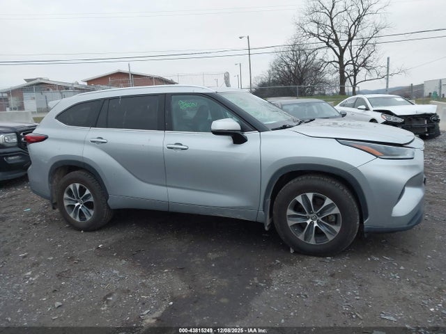 Toyota Highlander Xle 2021 5TDGZRBH4MS547903 Image 14