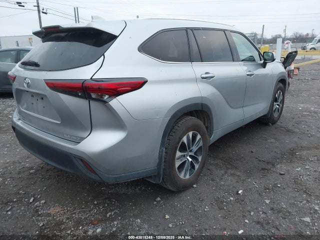 Toyota Highlander Xle 2021 5TDGZRBH4MS547903 Image 4