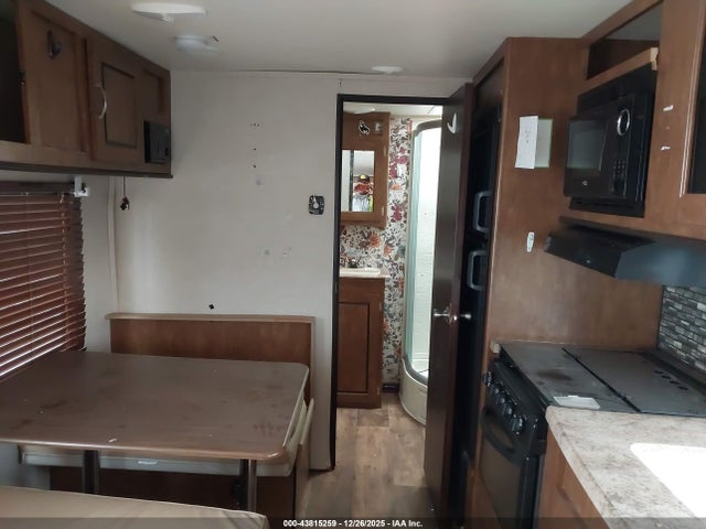 Forest River Salem Cruise Lite 2017 4X4TSM722HT111529 Image 8