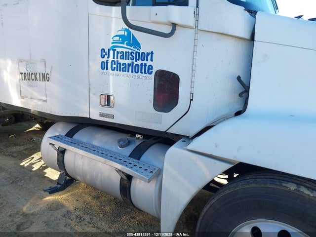 2005 Freightliner Conventional St120 მანქანა იყიდება აუქციონზე, vin: 1FUJBBCK75LN67098, აუქციონის ნომერი: 43815391