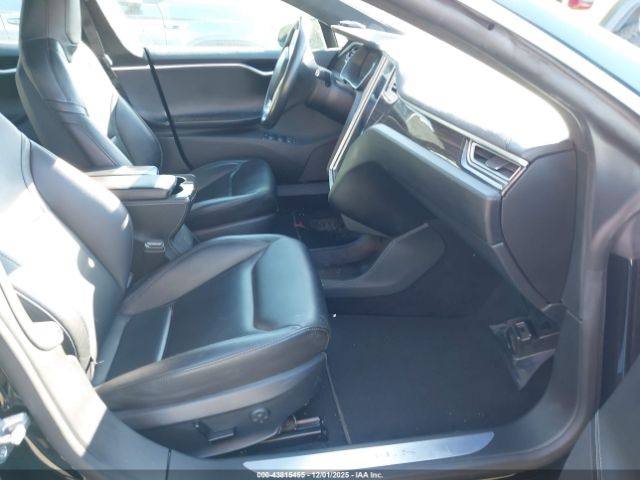 2015 TESLA MODEL S 5YJSA1H49FF082064 Photo 4