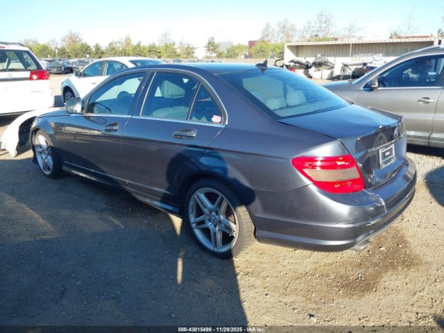 2009 MERCEDES-BENZ C 300 WDDGF54XX9R054356 Photo 2