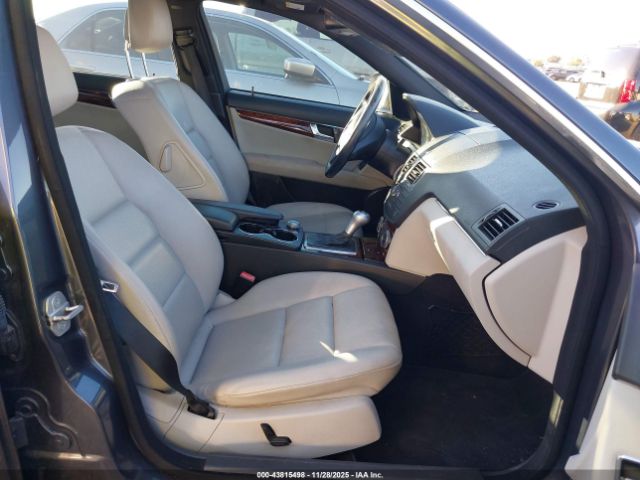 2009 MERCEDES-BENZ C 300 WDDGF54XX9R054356 Photo 4