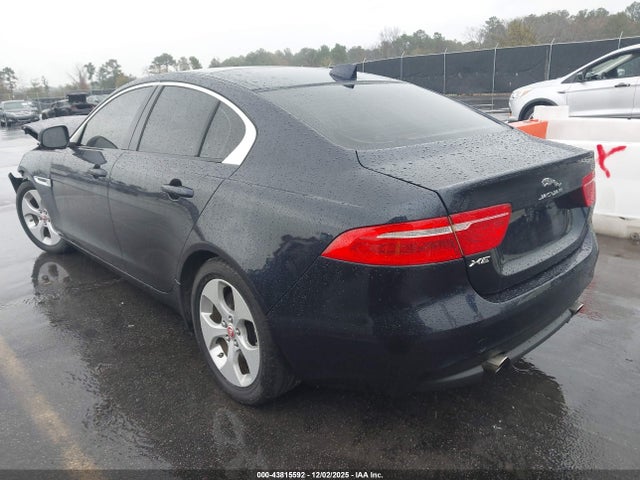 2018 JAGUAR XE SAJAR4FX9JCP37320 Photo 2