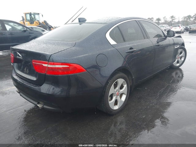 2018 JAGUAR XE SAJAR4FX9JCP37320 Photo 3