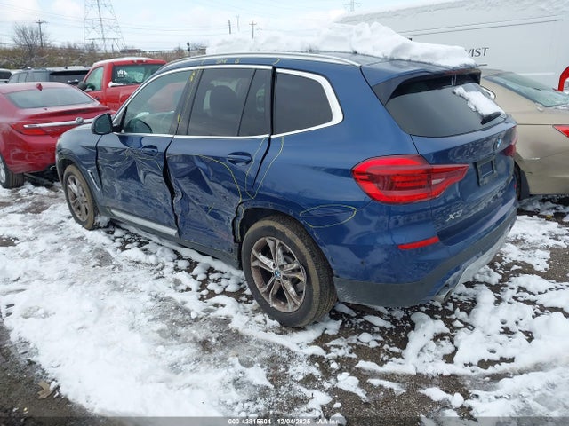 2020 BMW X3 5UXTY5C0XL9B16838 Photo 2