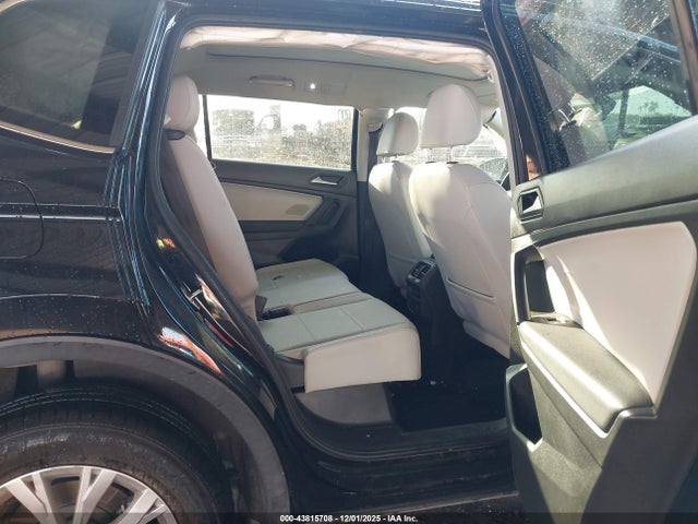 3VV3B7AX1KM043016 Volkswagen Tiguan 2.0t Se/2.0t Sel/2.0t Sel R-line/2.0t Sel R-line Black
