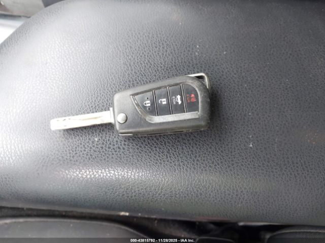 2019 TOYOTA CAMRY 4T1B11HK5KU715042 Photo 10