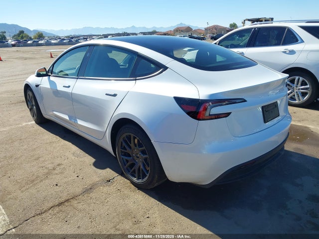 2024 TESLA MODEL 3 5YJ3E1EA5RF849478 Photo 2