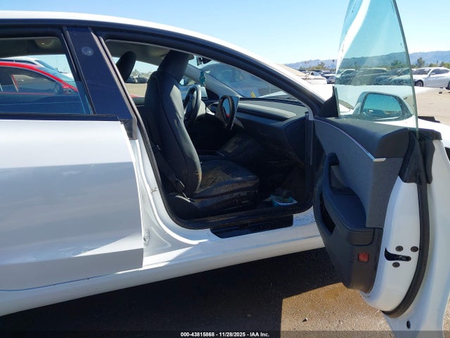 2024 TESLA MODEL 3 5YJ3E1EA5RF849478 Photo 4